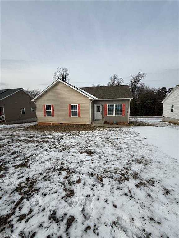 2251 Flag St - Photo 3 of 33