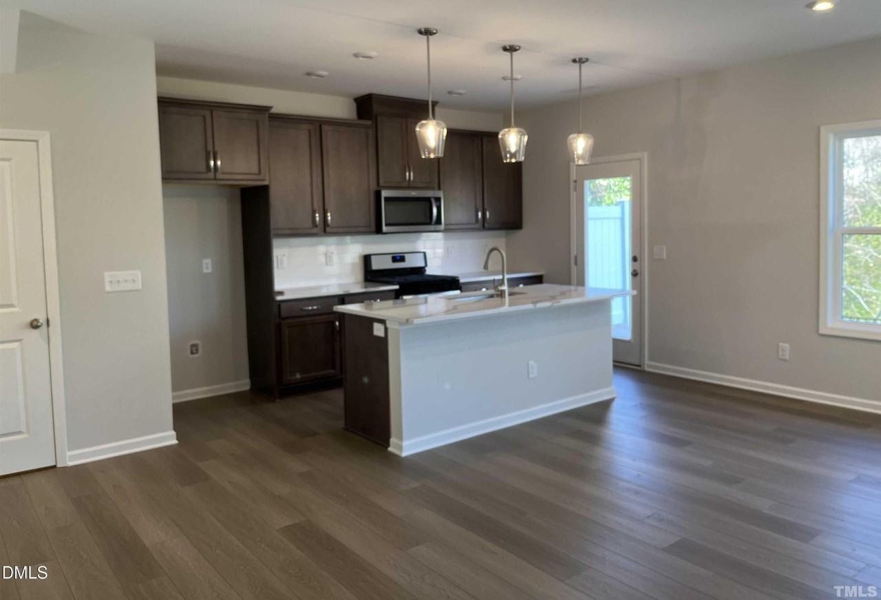 3305 Oak Pass Dr - Photo 2 of 9