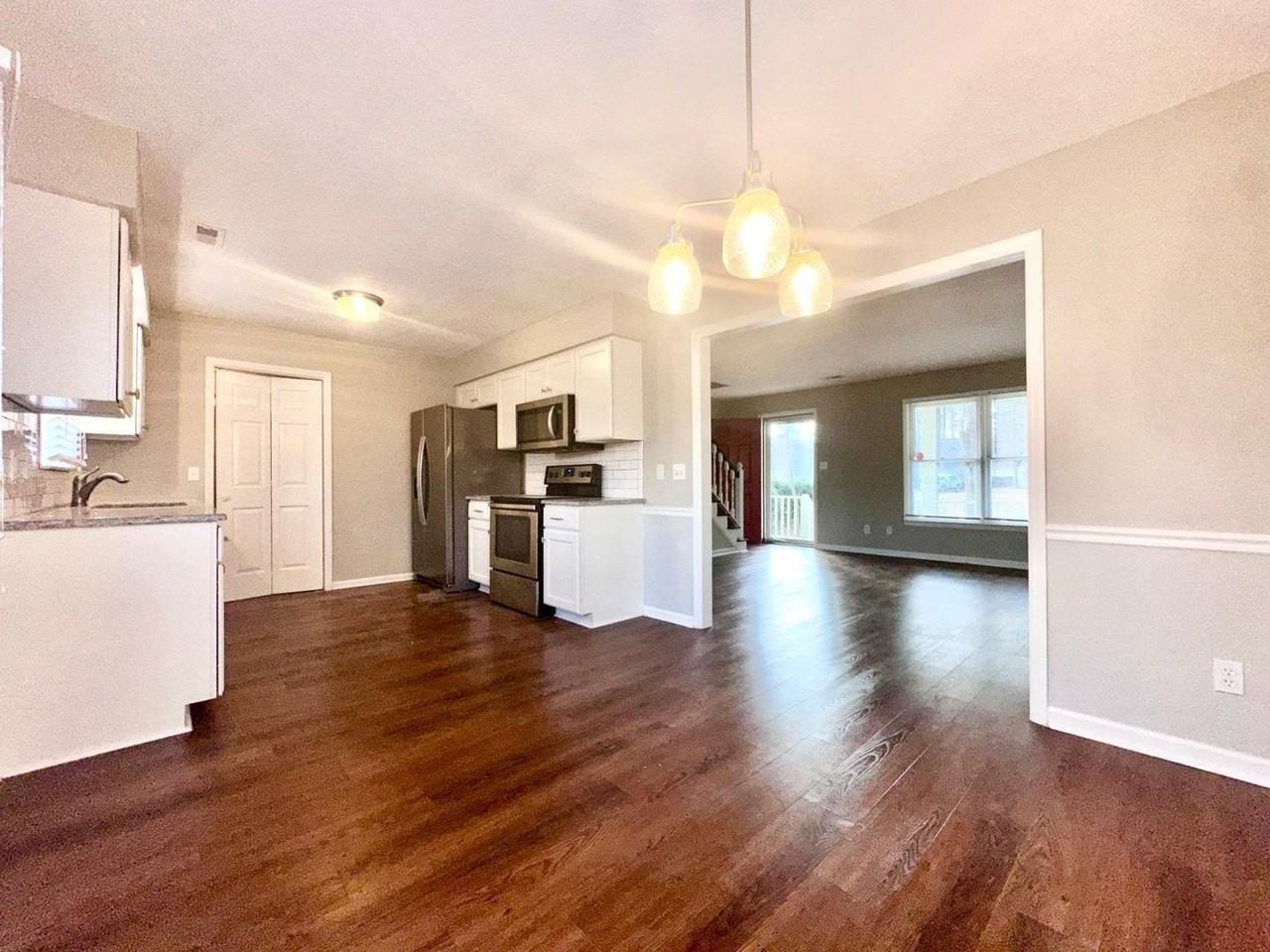 105 Artesian Dr - Photo 4 of 16