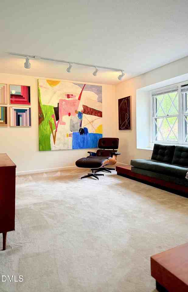 702 Delmar Rd - Photo 7 of 23