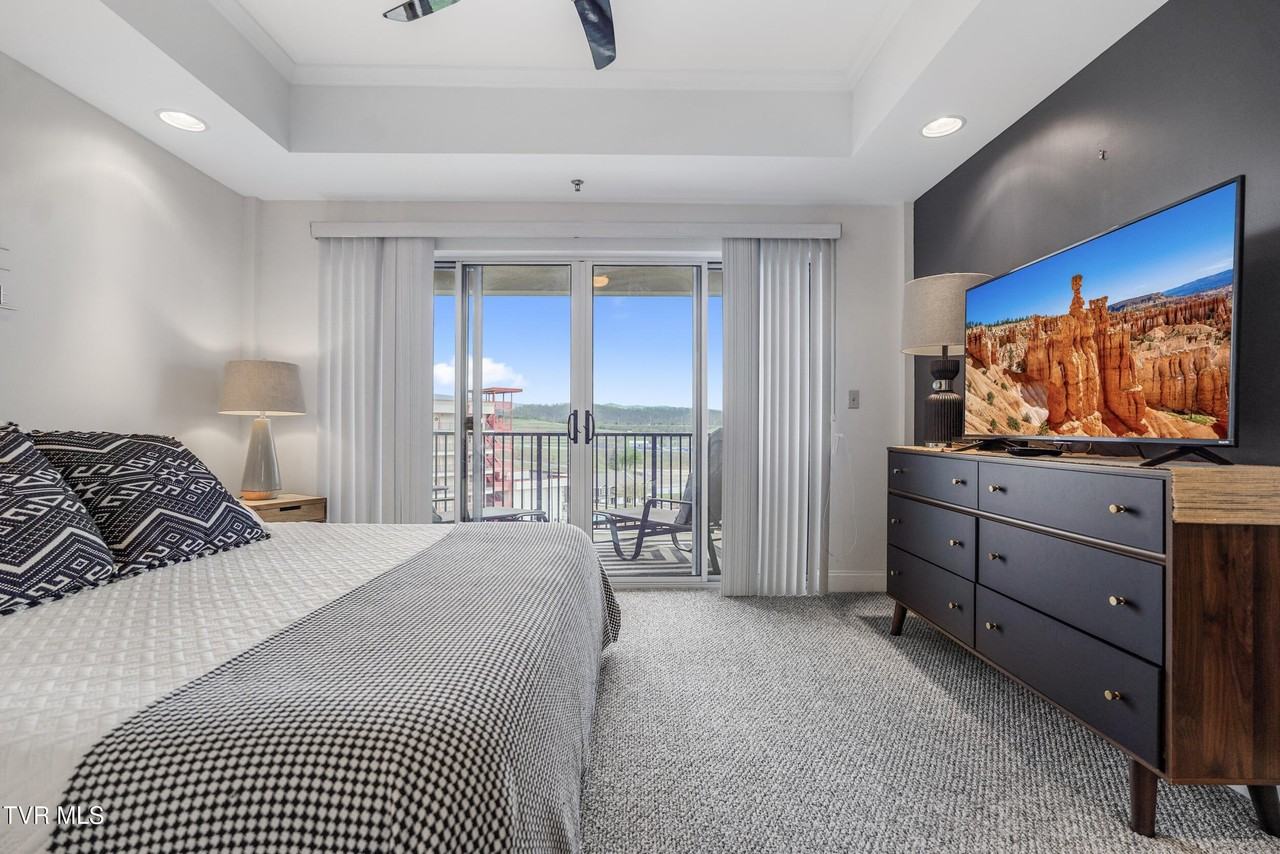 210 Raceday Center Dr Unit 1304 #1304 - Photo 4 of 50