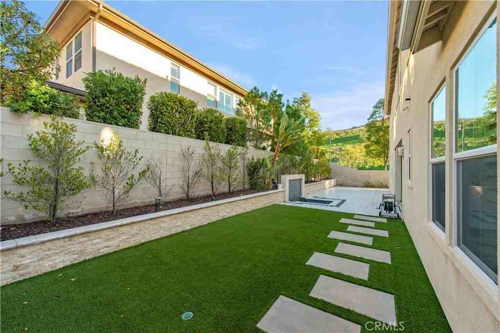 73 Einstein - Photo 5 of 46