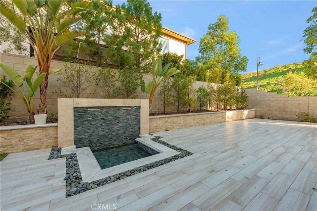 73 Einstein - Photo 7 of 46