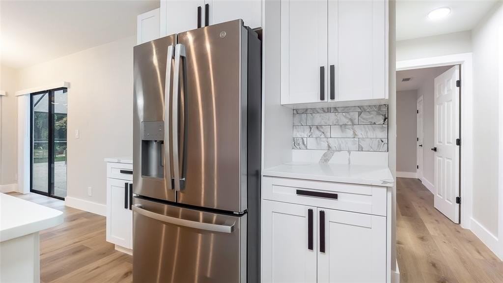 6411 Nw 54th Dr - Photo 6 of 33