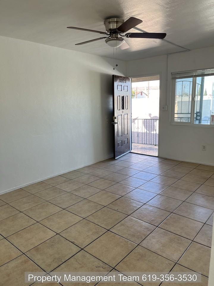 3838 Estrella Ave #3842HALF - Photo 5 of 9