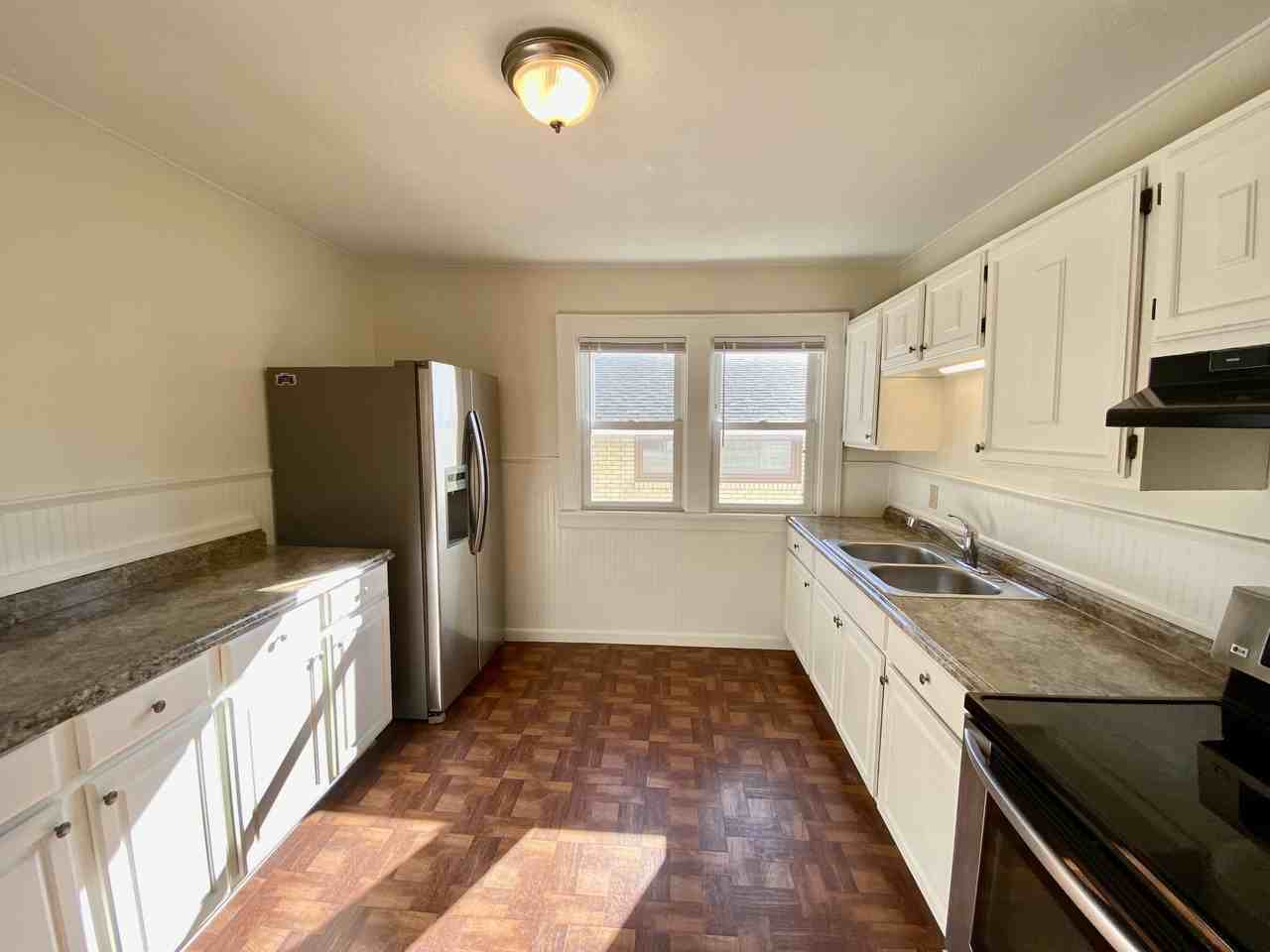 244 Woodruff Ave #244 - Photo 3 of 13