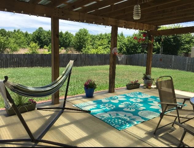 303 Owens Rd - Photo 4 of 17