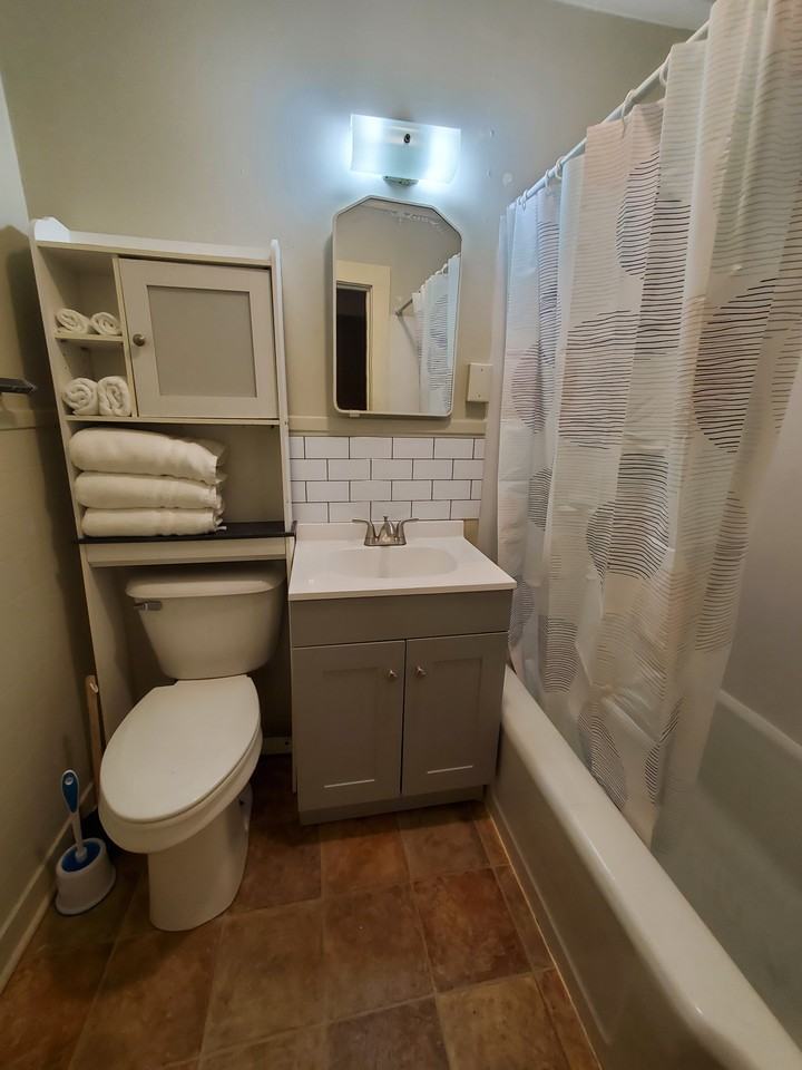 1338 Main St #8 - Photo 7 of 9