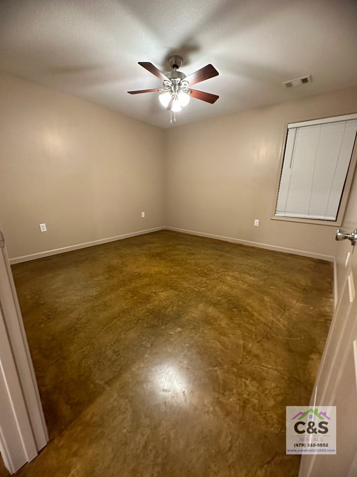 601 N 12th St #3 - Photo 6 of 8