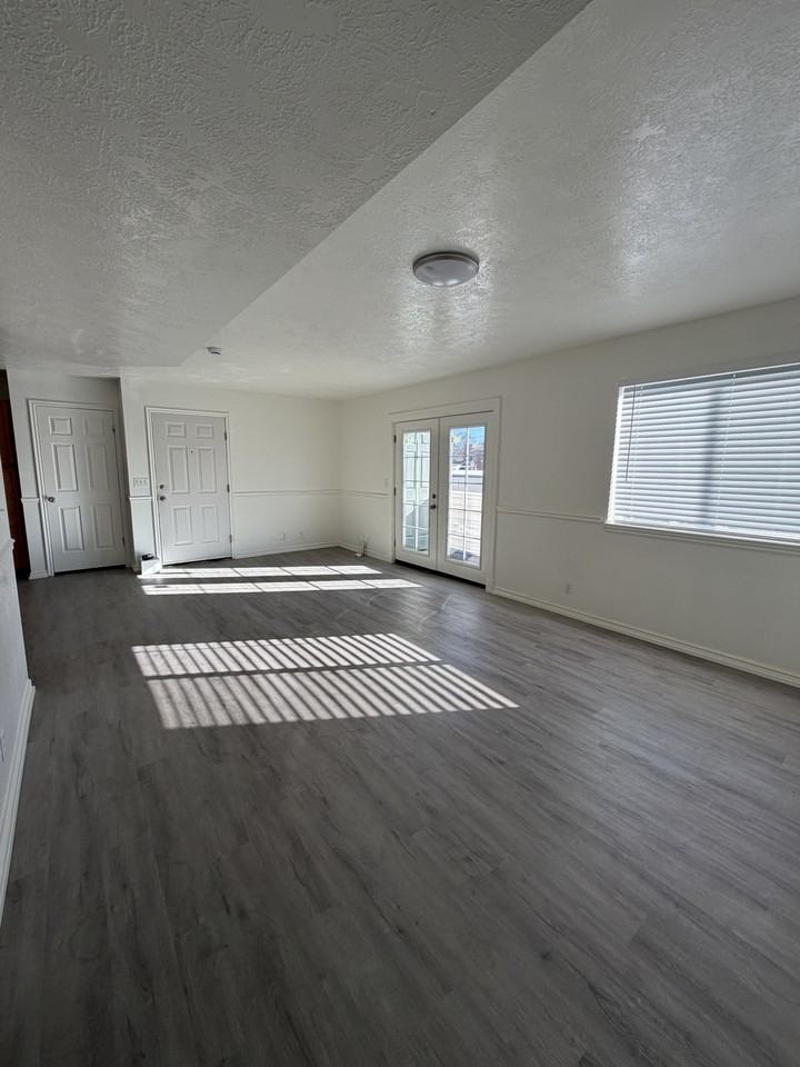 8067 W Copperfield Pl #21 - Photo 5 of 10