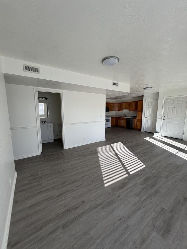 8067 W Copperfield Pl #21 - Photo 7 of 10