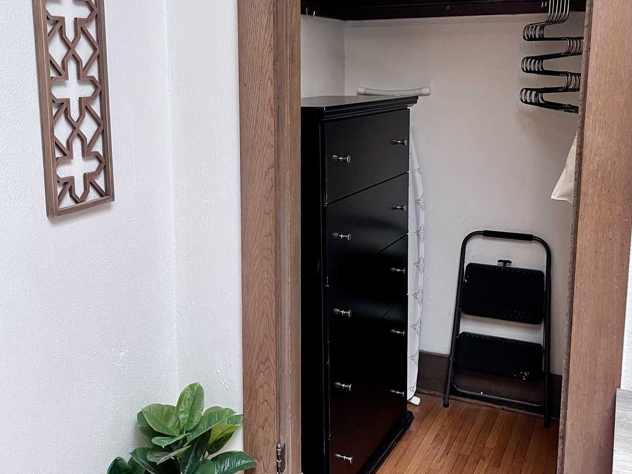 106 W Harrison St #2 - Photo 3 of 13