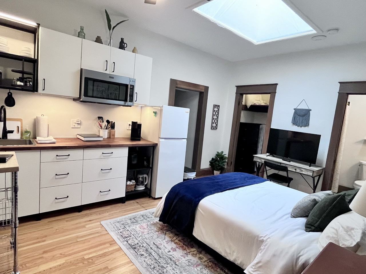 106 W Harrison St #2 - Photo 5 of 13