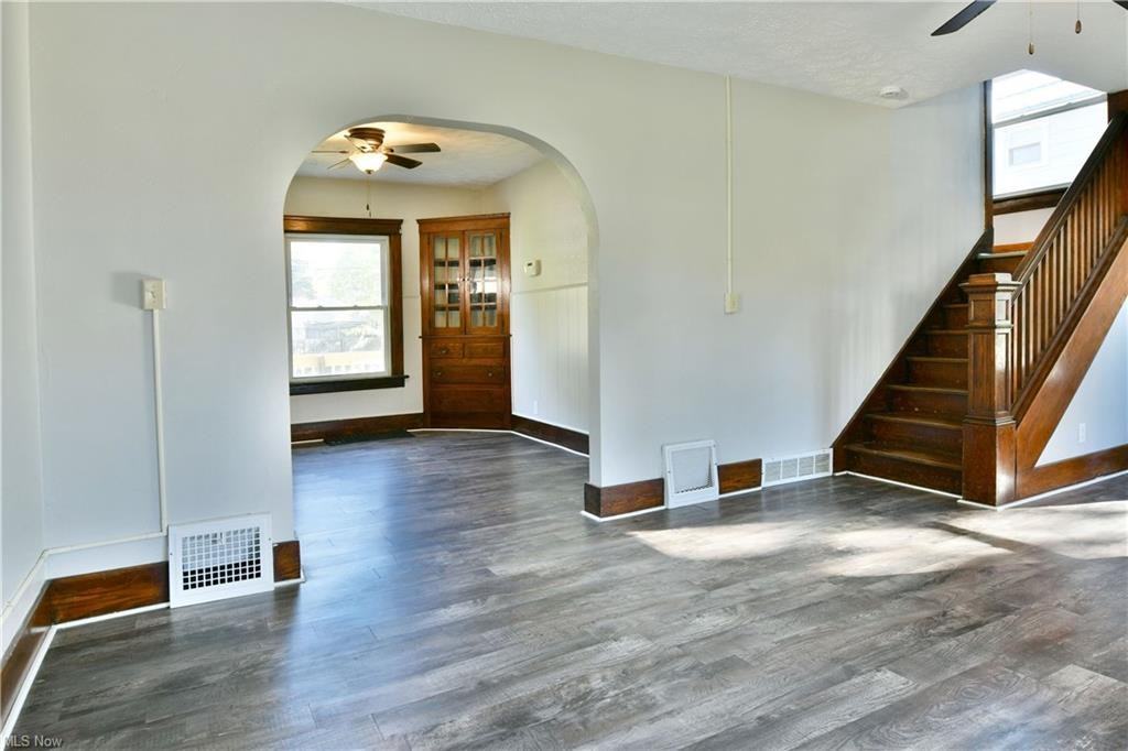 781 Oak Knoll Ave Se - Photo 7 of 19