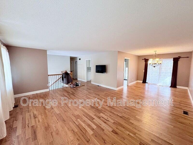 101 Knight Cir - Photo 2 of 26