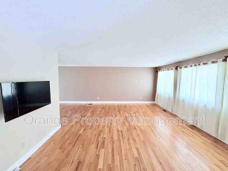 101 Knight Cir - Photo 3 of 26