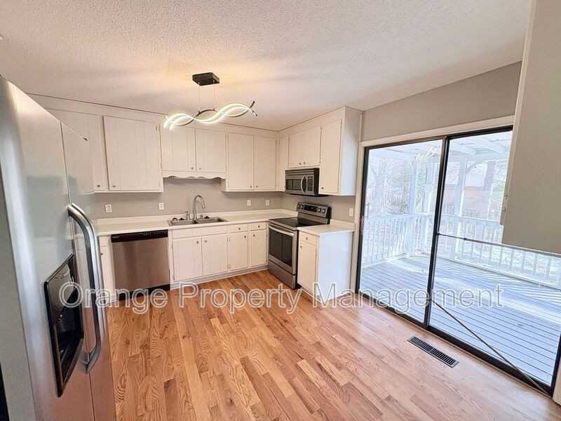 101 Knight Cir - Photo 7 of 26