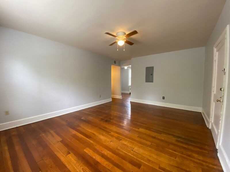 1320 Kenmore Ave - Photo 3 of 12