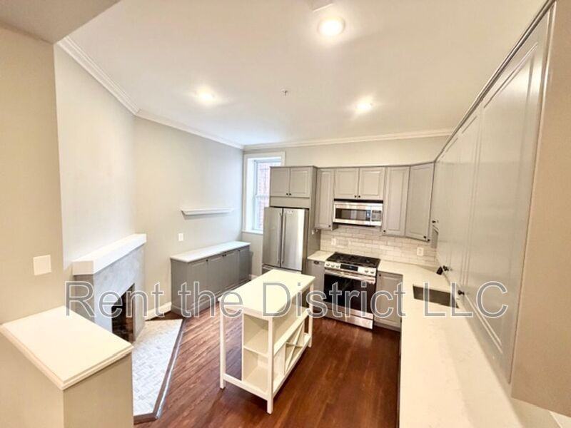 1514 12th St Nw #1 - Photo 5 of 18