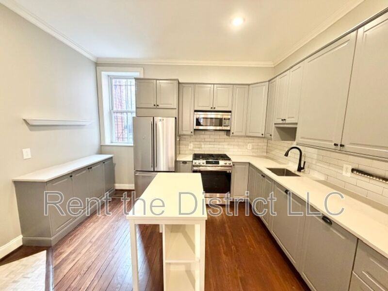 1514 12th St Nw #1 - Photo 6 of 18