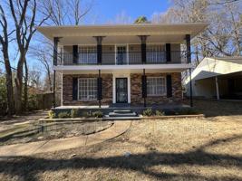 featured image of 2935 Invergarry Rd