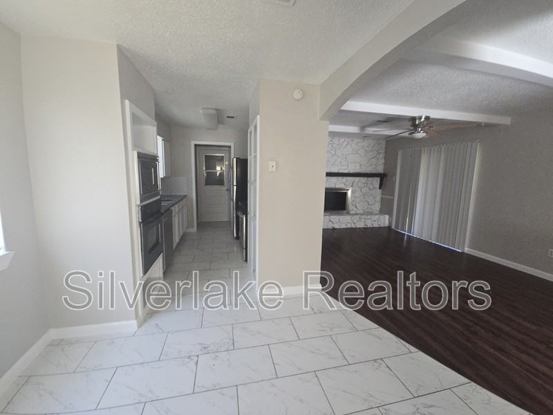 2900 Laramie St - Photo 2 of 18