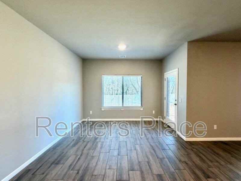 780 E 139th Pl - Photo 6 of 24