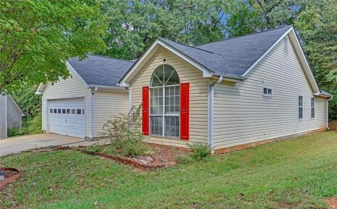 1315 Sweetwater Ct - Photo 2 of 19