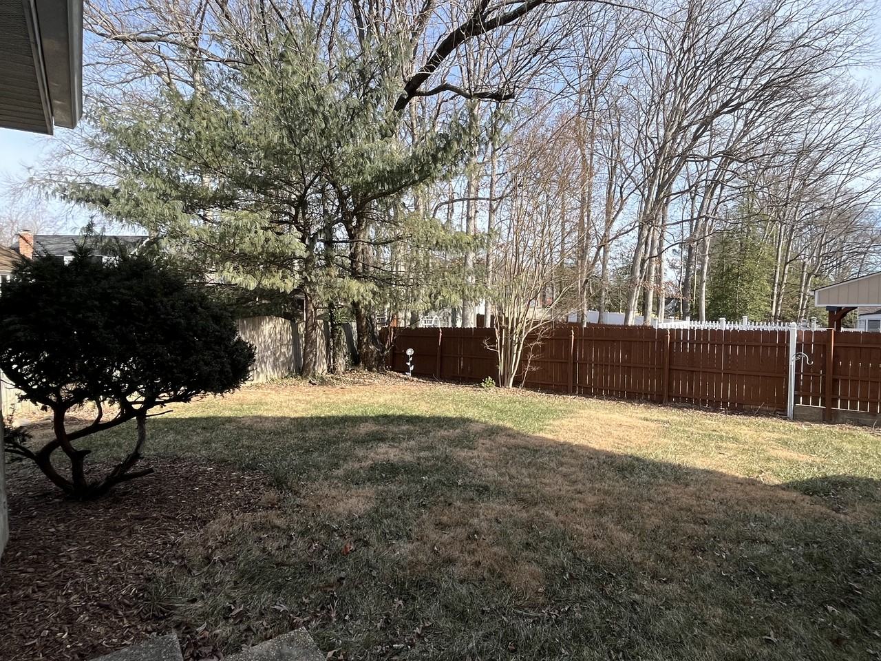 6104 Goodman Rd - Photo 3 of 35