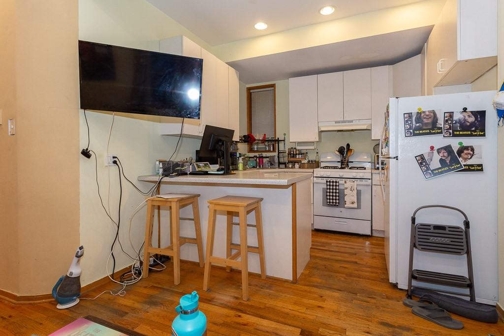 1307 N Greenview Ave #1R - Photo 5 of 19