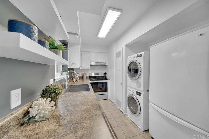 9595 Adams Ave - Photo 6 of 13