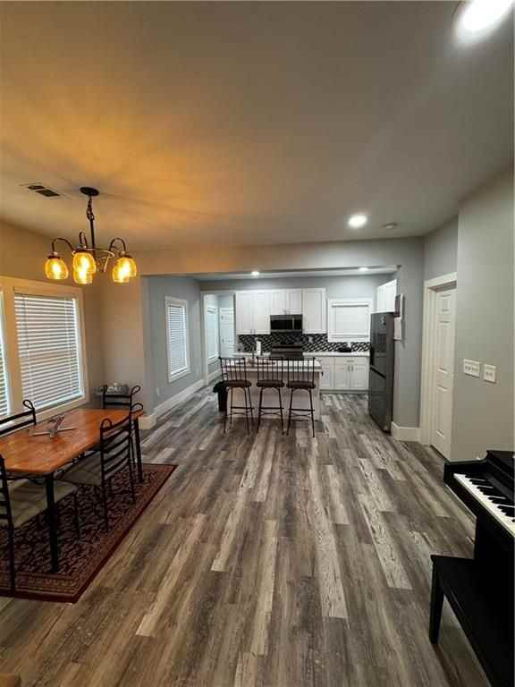 3898 King Arthur Rd Sw - Photo 3 of 18