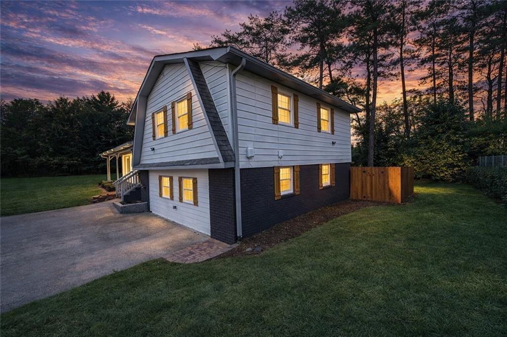 3210 Ebenezer Rd - Photo 2 of 28