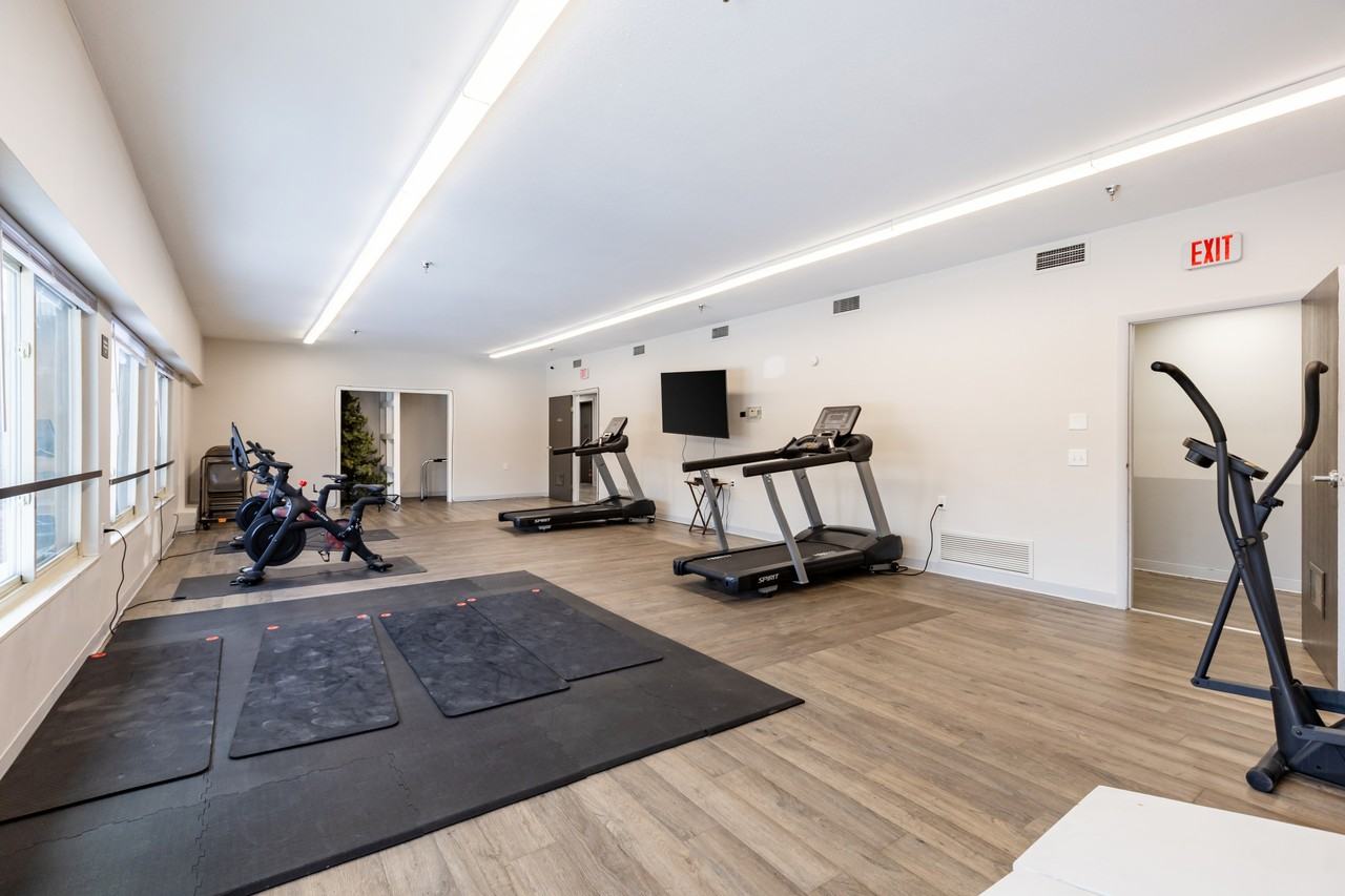 Winton House - Photo 7 of 66