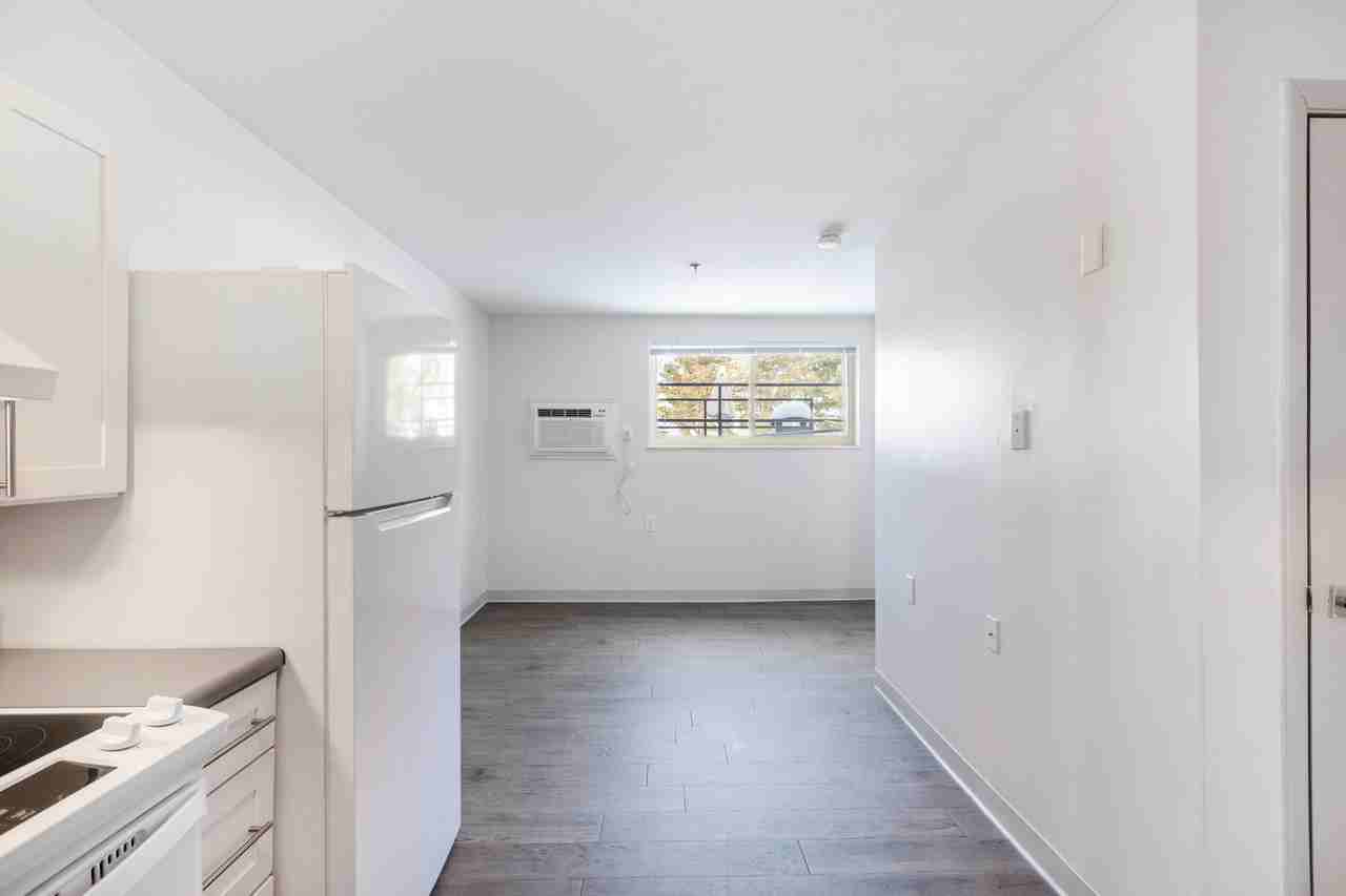 Winton House - Photo 5 of 68