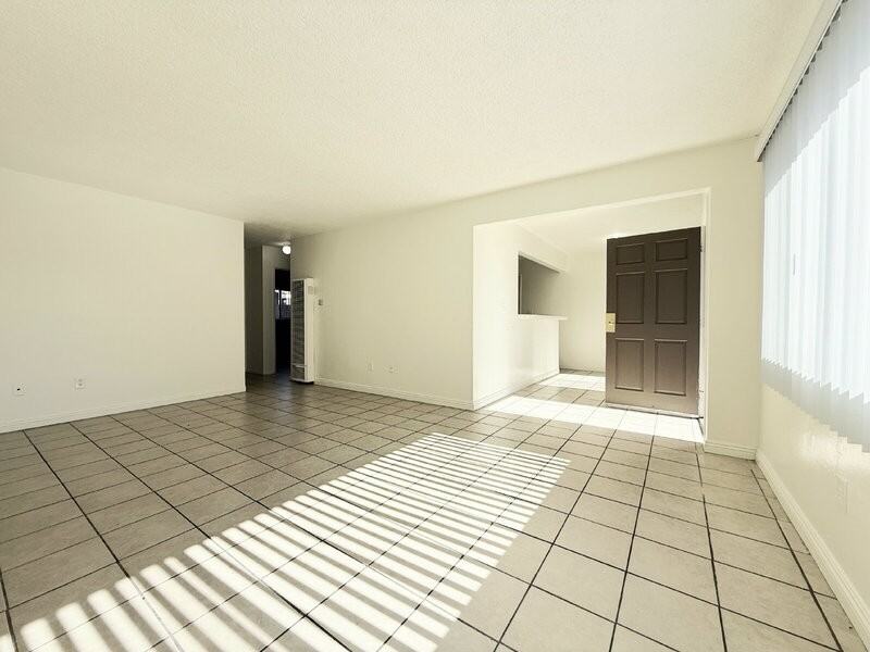 14035 1/2 Orizaba Ave - Photo 2 of 15