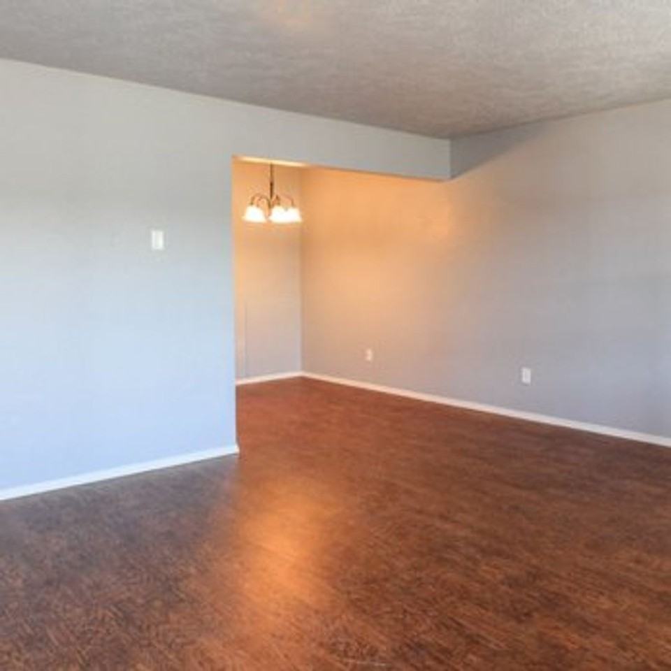 South Shore Apartments - Photo 5 of 50