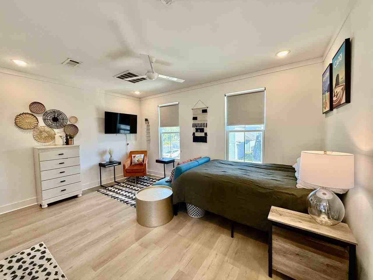 132 S I St - Photo 2 of 18