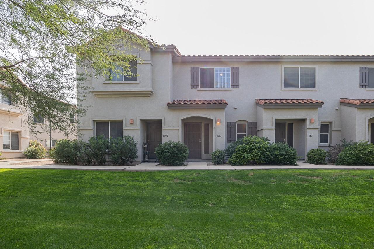 1961 N Hartford St #1094 - Photo 2 of 28