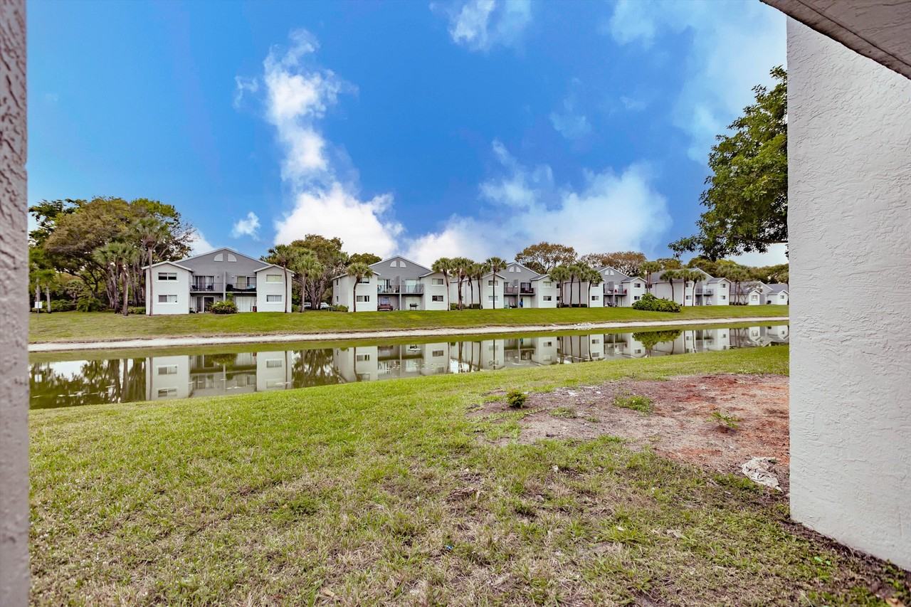 959 Lake Terry Dr #B