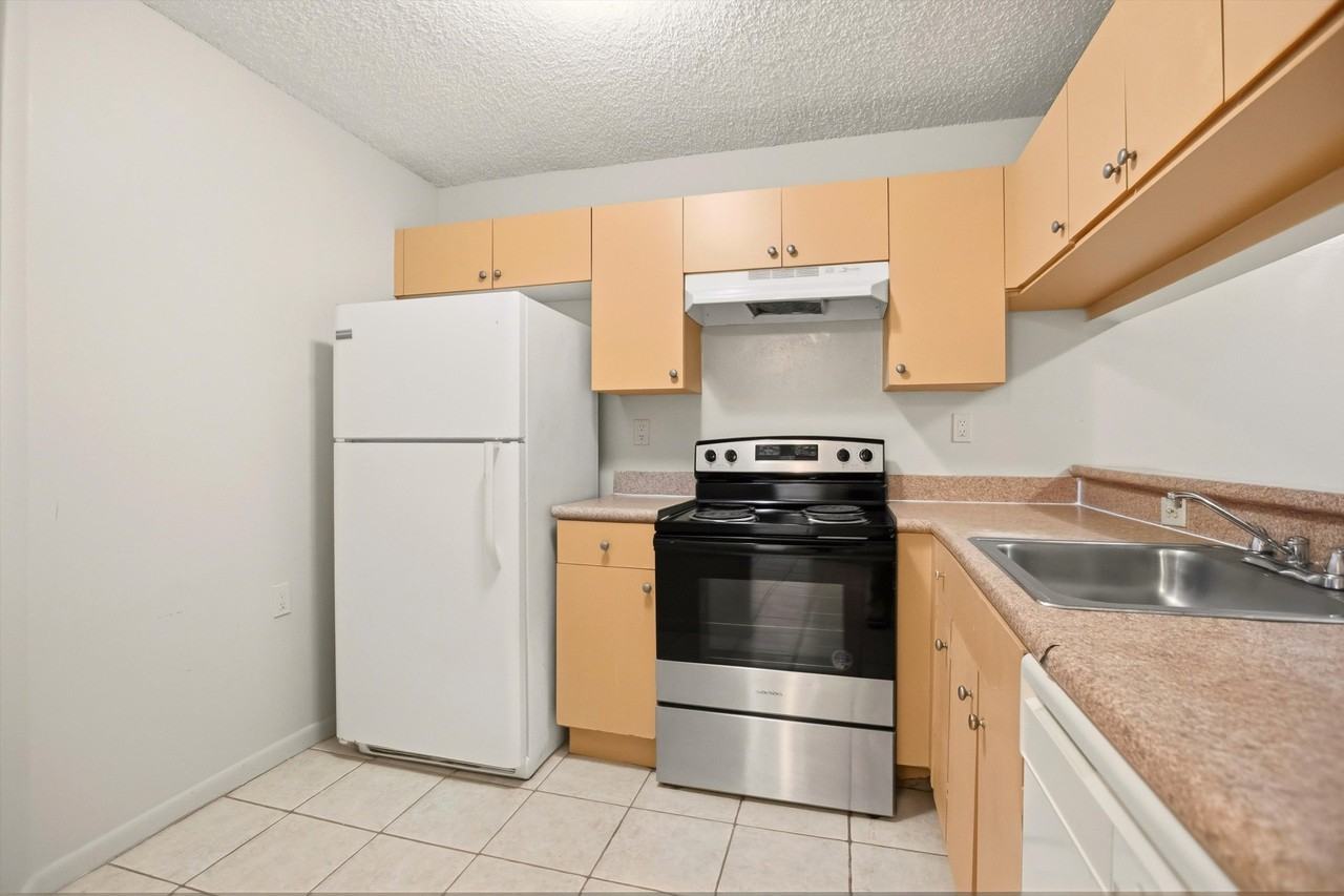 959 Lake Terry Dr #B - Photo 5 of 23