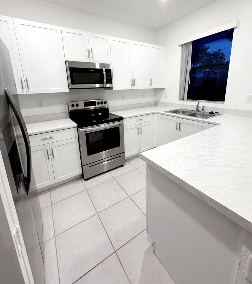 28706 Sw 133rd Ct - Photo 4 of 50