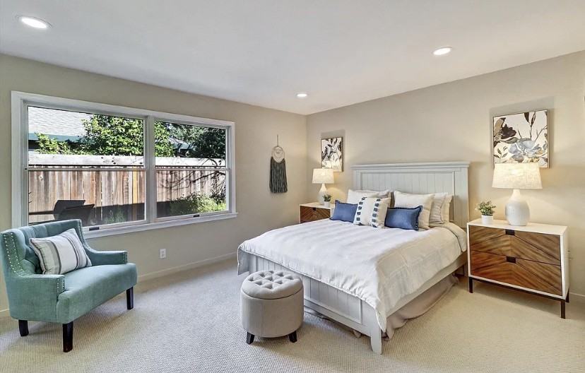 222 Centre Ct - Photo 3 of 12