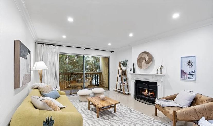 5112 Raintree Cir - Photo 2 of 13