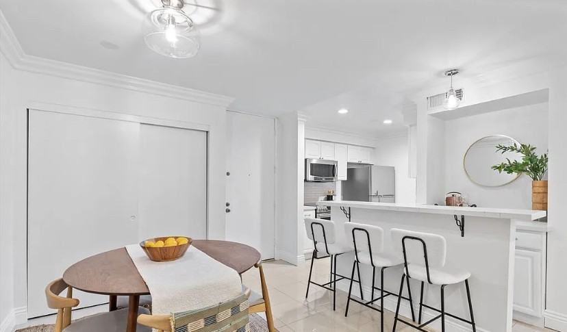 5112 Raintree Cir - Photo 6 of 13