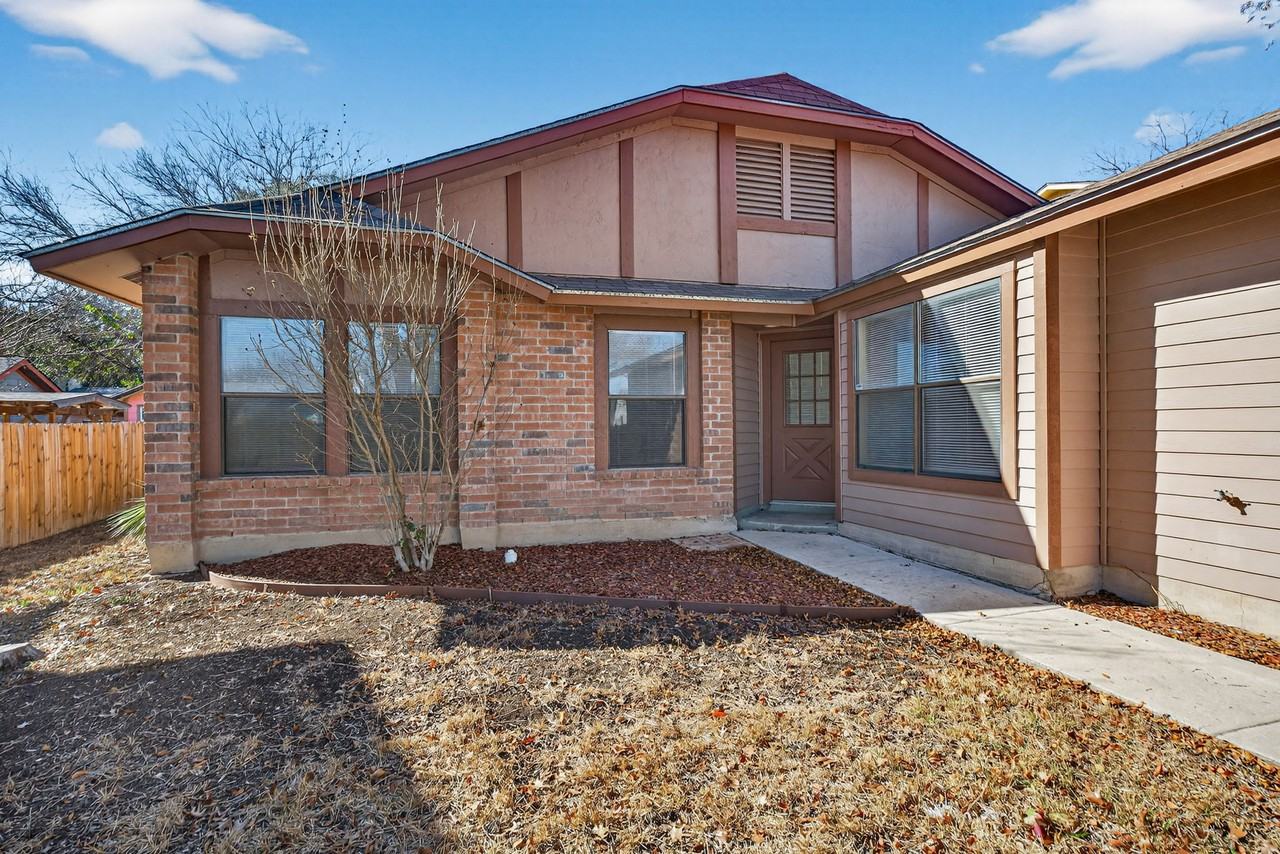 727 Cypressbrook Dr - Photo 4 of 32