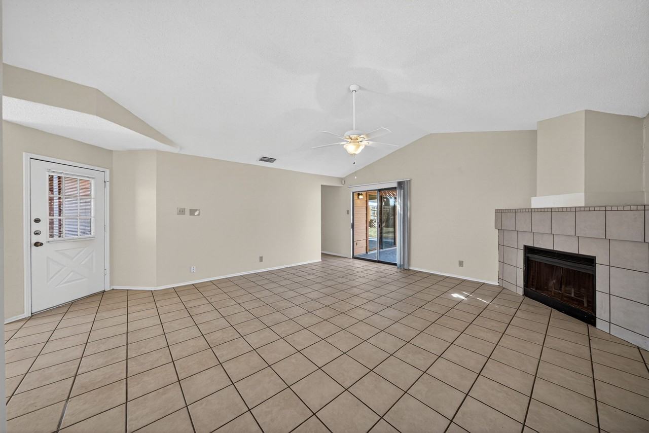 727 Cypressbrook Dr - Photo 6 of 32
