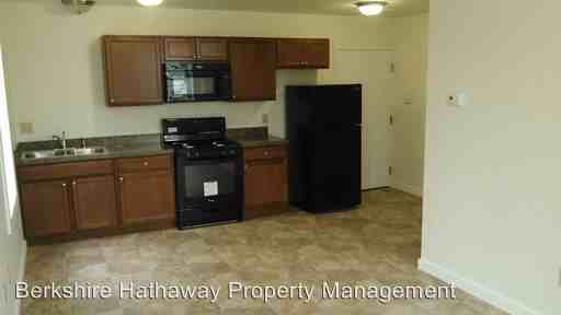 52 Broadway - Photo 2 of 28