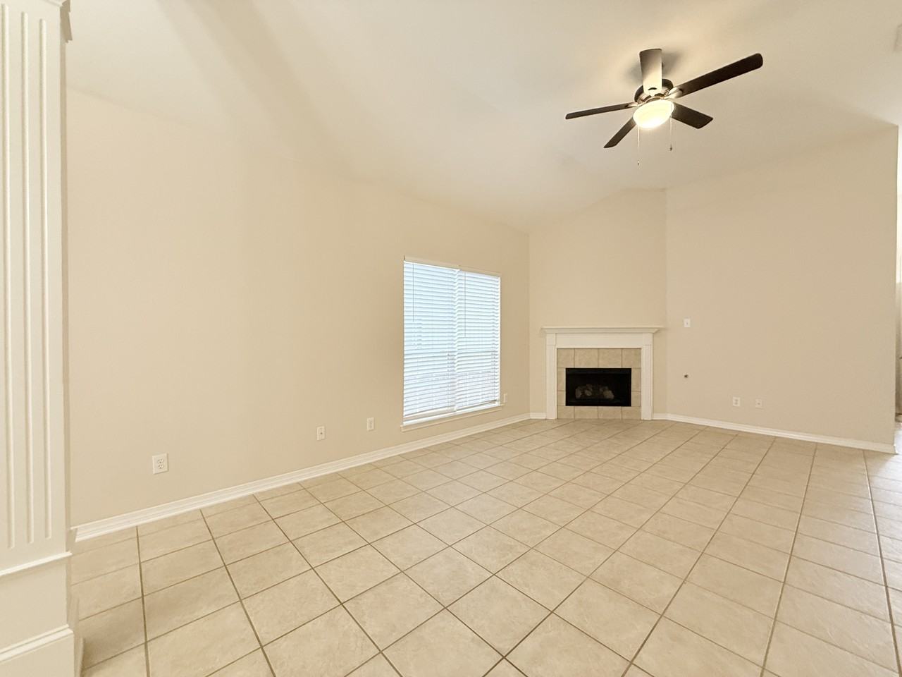 29956 Saint Barbara St - Photo 3 of 8