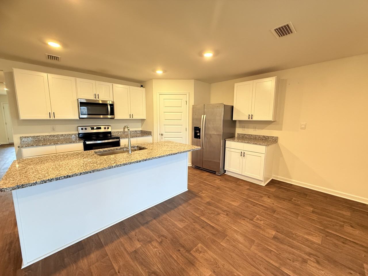 11655 Elemis Dr - Photo 2 of 15